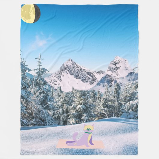 Crescent Moon Yoga Cat in the Snowy Mountains フリースブランケット (正面)