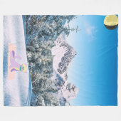 Crescent Moon Yoga Cat in the Snowy Mountains フリースブランケット (正面(横))