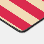 Crimson & Beige Sunburst Desk Mat – Customizable デスクマット (コーナー)