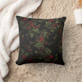 Crimson Berries Holiday Throw Pillow. クッション (ブランケット)