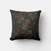 Crimson Berries Holiday Throw Pillow. クッション (正面)
