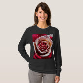 Crimson Elegance Rose – Women’s Designed L/ Sleeve Tシャツ (正面フル)