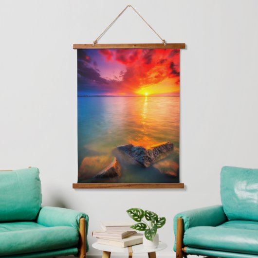 Crimson Horizon Over Gentle Waters 吊り下げ型タペストリー (リビング)