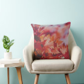 Crimson Maple Reverie Throw Pillow クッション (椅子)