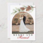 Crimson Red Pine Merry & Married Photo Christmas シーズンカード (正面)