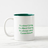 Crismonは助けられた生きているコーヒー・マグを最高にします ツートーンマグカップ (左)