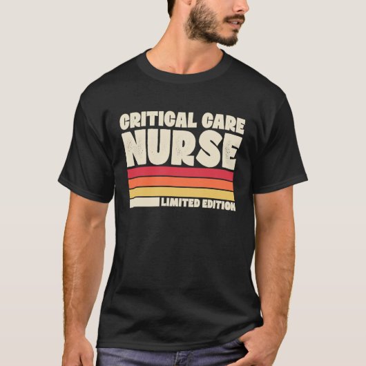 Critical Care Nurse Retro Vintage Style Tシャツ (正面)