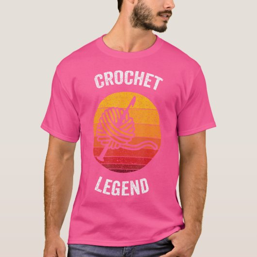 Crochet Legend  Vintage Knitting Crocheting Tシャツ (正面)