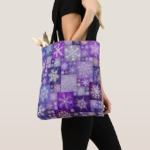Crocheted Snowflakes Purple Digital Patchwork トートバッグ (クローズアップ)