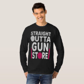 Crocheting  Crochet Straight outta gun store Tシャツ (正面フル)