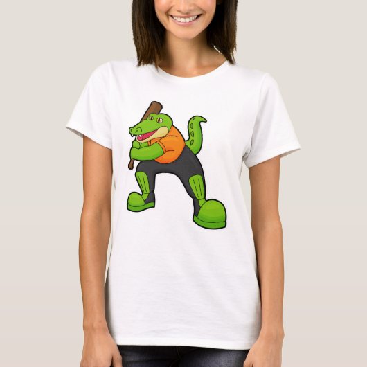 Crocodile at Cricket with Cricket bat Tシャツ (正面)