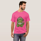 Crocodile With Gaming Controller I Funny Gaming I  Tシャツ (正面フル)