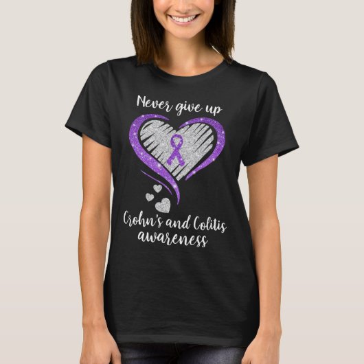 Crohn s and Colitis Awareness Never Give Up Appar Tシャツ (正面)