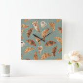 Croissant Crawl Cats, Coffee & French Bakery Chaos スクエア壁時計 (ホーム)