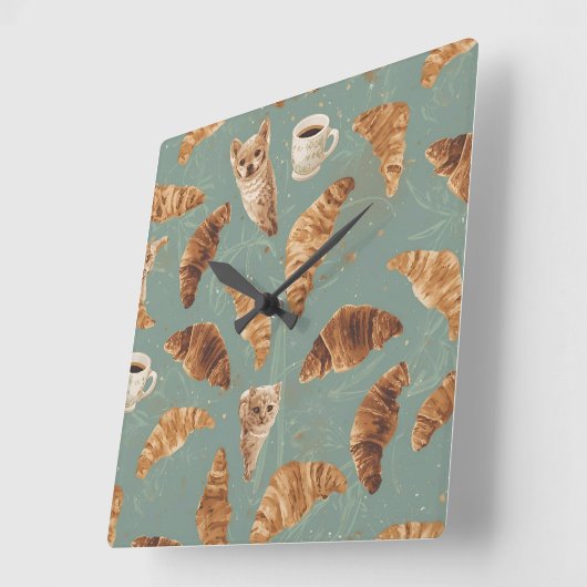 Croissant Crawl Cats, Coffee & French Bakery Chaos スクエア壁時計 (傾斜)