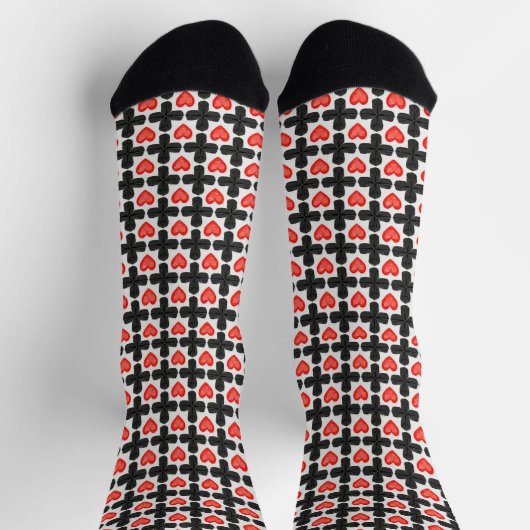Cross Shaped Checkered Pattern with Red Hearts ソックス (上部)