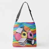 Crossbodyの大きいトートバック。 キャンデーのAllsortsの滝 クロスボディバッグ (裏面)