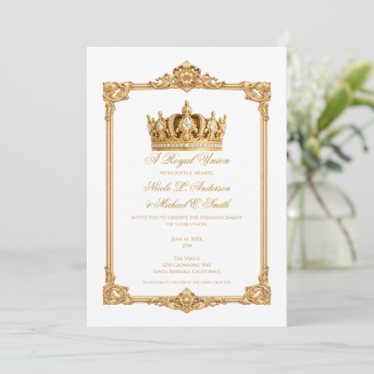 Crowned in Gold Royal Crown Elegant Wedding 招待状 (スタンド正面)