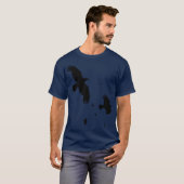 Crows or Ravens In Flight Minimalist Silhouette Tシャツ (正面フル)