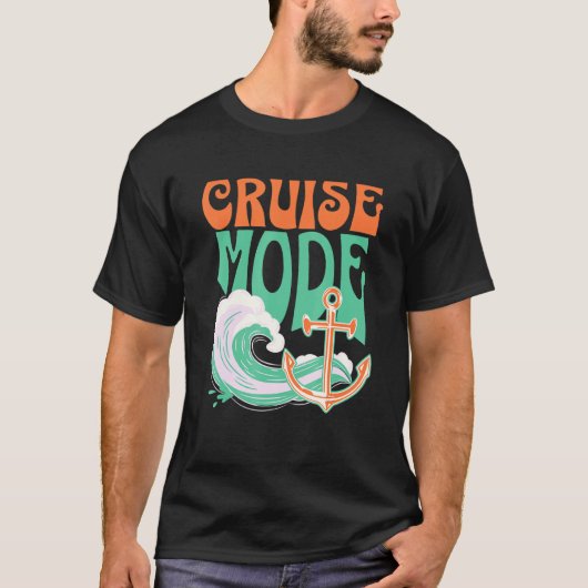 Cruise Mode Surfing Lovers Funny Family Vacation C Tシャツ (正面)