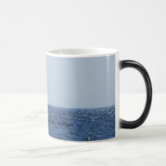Cruising on the Lake Mug モーフィングマグカップ