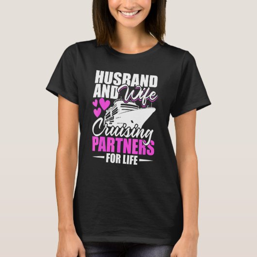 Cruising Ship Vacation Family Partners 1 Tシャツ (正面)