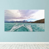 Crusing on Lago Argentino in Patagonia キャンバスプリント (インサイチュ (ウッドフロア))