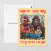 “Cryptid Photo Op” Cheesy Chicken Selfie  ポストカード (正面/裏面)