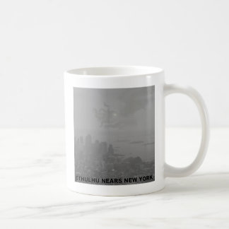 Cthulhuはニューヨークに近づきます コーヒーマグカップ