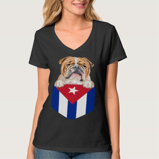 Cuba Flag Bulldog Dog In Pocket Tシャツ (正面)