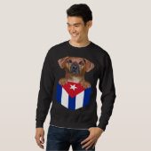 Cuba Flag Rhodesian Ridgeback Dog In Pocket スウェットシャツ (正面フル)