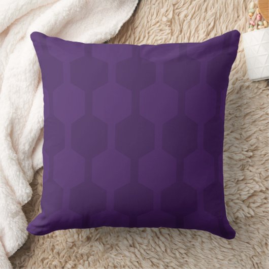 Cube Lines Regal Purple Throw Pillow クッション (ブランケット)