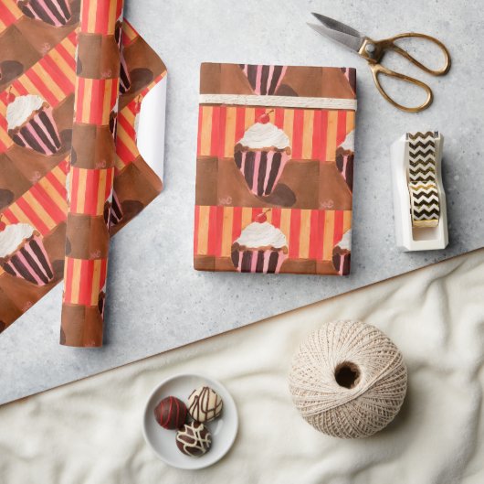 Cupcake with Vanilla Frosting ラッピングペーパー (クラフト)