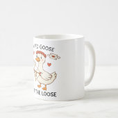Cupid Goose On The Loose – Cute Valentine Goose コーヒーマグカップ (正面右)