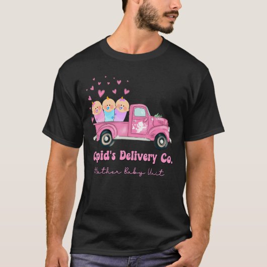 Cupid's Delivery Co Funny Mother Baby Nurse Valent Tシャツ (正面)