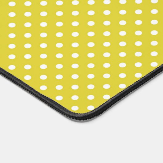 Curious Black Cat Yellow Polka Dot Personalised デスクマット (コーナー)