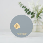 CURIOUS SQUIRREL ON FENCE LOOKING INTO HOUSE 招待状 (スタンド正面)