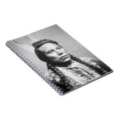 Curley、カラスの種族の、Custerの偵察者の1人 ノートブック (右側)