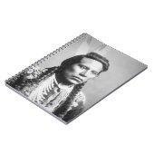 Curley、カラスの種族の、Custerの偵察者の1人 ノートブック (左側)