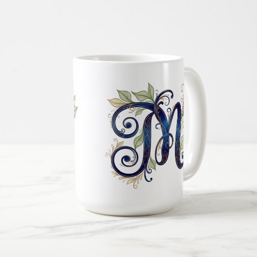 Cursive M – Elegant Blue & Gold Monogram コーヒーマグカップ (正面右)