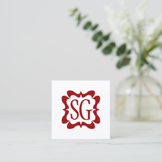 Curvy Box 02 -イニシャル- Ruby Red スクエア名刺 (スタンド正面)