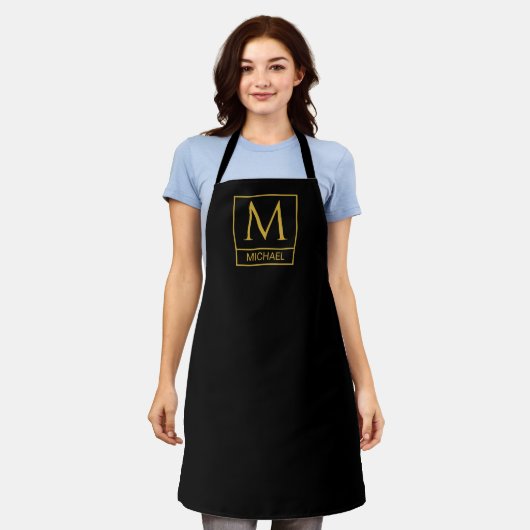 Custom Black Apron Personalized with Name and Init エプロン (着用した状態)