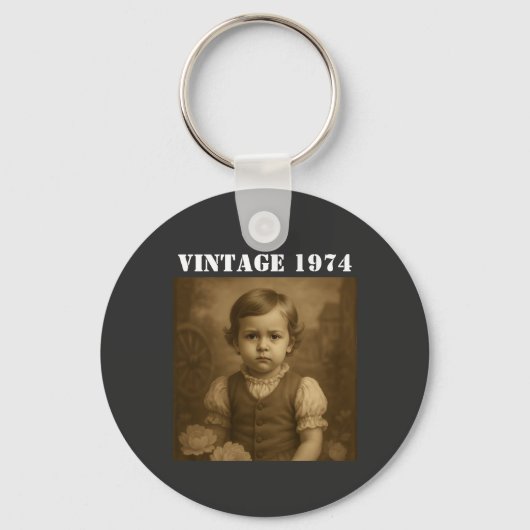 Custom Childhood Photo & Year Vintage Personalized キーホルダー (正面)