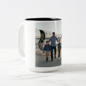 Custom China Cup – One Family, One Heart ツートーンマグカップ (正面左)