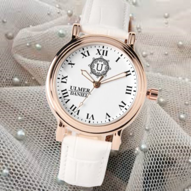 Custom Engraved Roman Numeral Leather Strap Person 腕時計 (クリエイターアップロード済み)