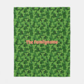 Custom Family Name Blanket with Strawberry Leaves  フリースブランケット (正面)