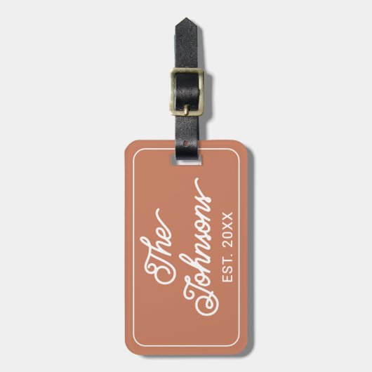 Custom Family Name in Elegant Script Terracotta ラゲッジタグ (正面縦)