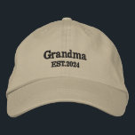 Custom Gift for Grandma Grandpa Mother’s Day Gift  刺繍入りキャップ<br><div class="desc">Custom Embroidered Baseball Hat – Personalized Date Vintage Cap | Gift for New Grandma & Grandpa | Mother’s Day Gift</div>