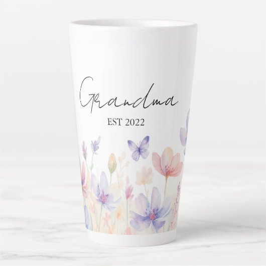 Custom Grandma Est. Year -  Flower and Butterfly  カフェラテマグ (正面)