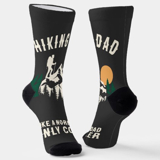 Custom Hiking Dad Like A Normal Dad Only Cooler ソックス (傾斜あり)